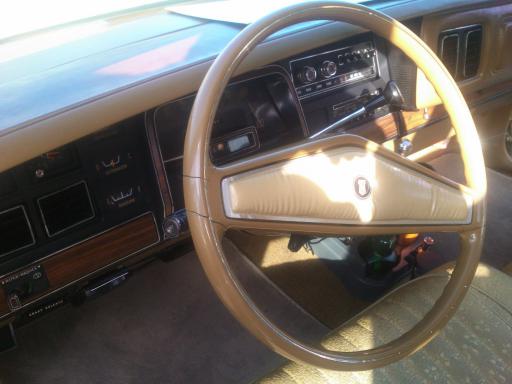 クライスラー・ニューポート・カスタム（米国車 - 1976年）18