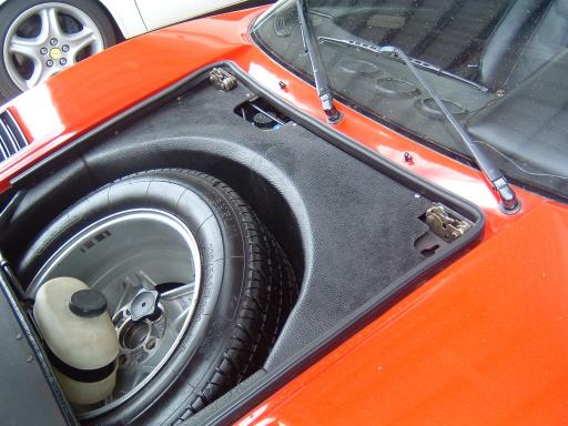 フェラーリ・308GTS・クアットロヴァルヴォーレ(イタリア車 - 1985年)_15