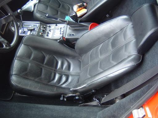 フェラーリ・308GTS・クアットロヴァルヴォーレ(イタリア車 - 1985年)_23